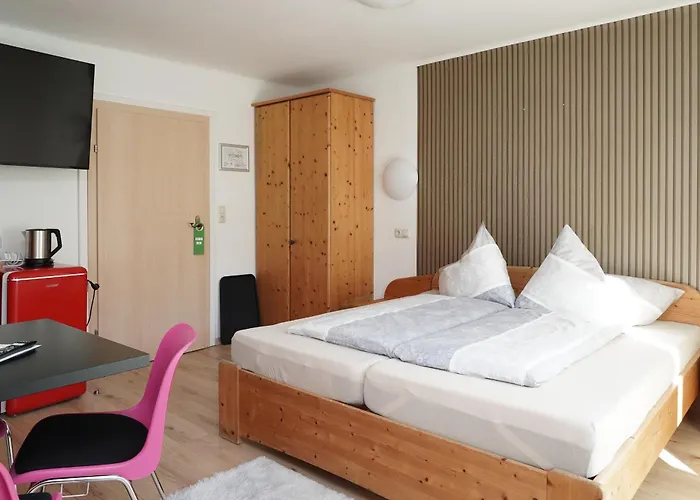 Botenwirt - Self Check In Bed & Breakfast 3*